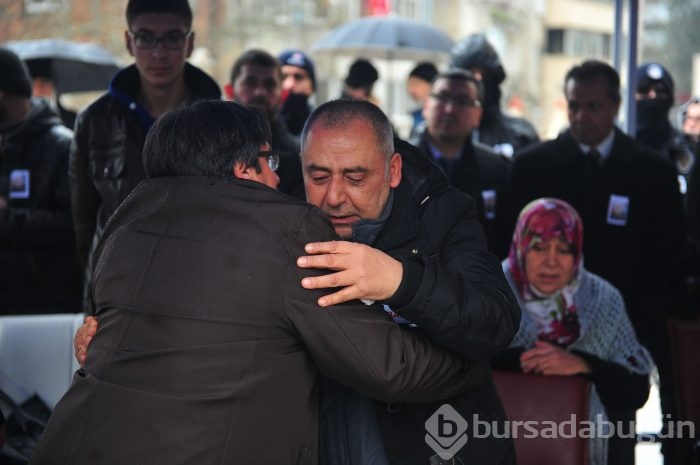 Bursalı Şehit Binbaşı Bülent Albayrak'ı binler uğurladı