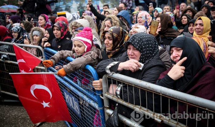 Bursalı Şehit Binbaşı Bülent Albayrak'ı binler uğurladı