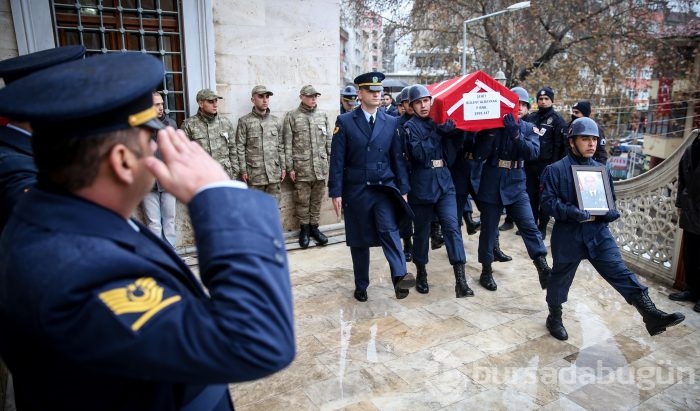 Bursalı Şehit Binbaşı Bülent Albayrak'ı binler uğurladı