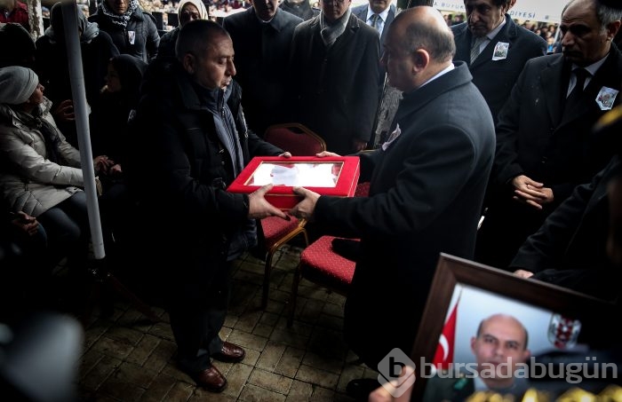 Bursalı Şehit Binbaşı Bülent Albayrak'ı binler uğurladı