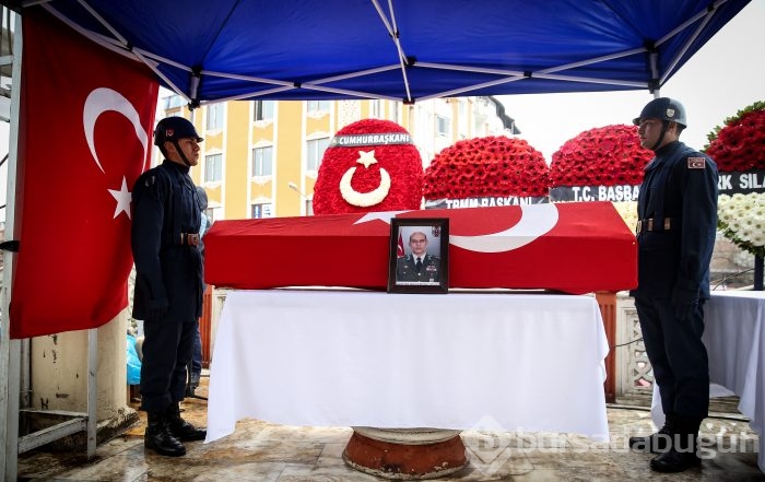 Bursalı Şehit Binbaşı Bülent Albayrak'ı binler uğurladı