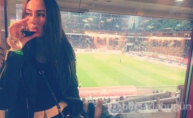 Rusya'da tribünleri ısıtan güzeller...