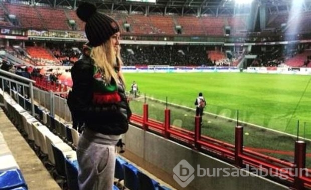 Rusya'da tribünleri ısıtan güzeller...
