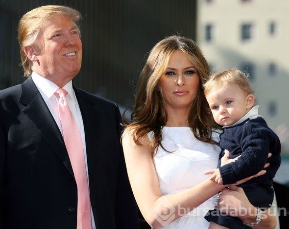 Melania Trump mini elbiseyle kilisede