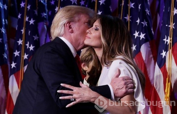 Melania Trump mini elbiseyle kilisede