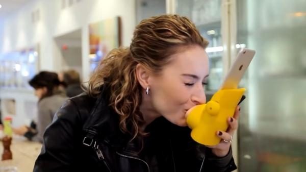 Telefon üzerinden öpüşmek artık mümkün
