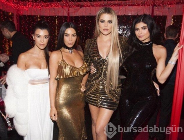 Kim Kardashian Noel kutlamasında