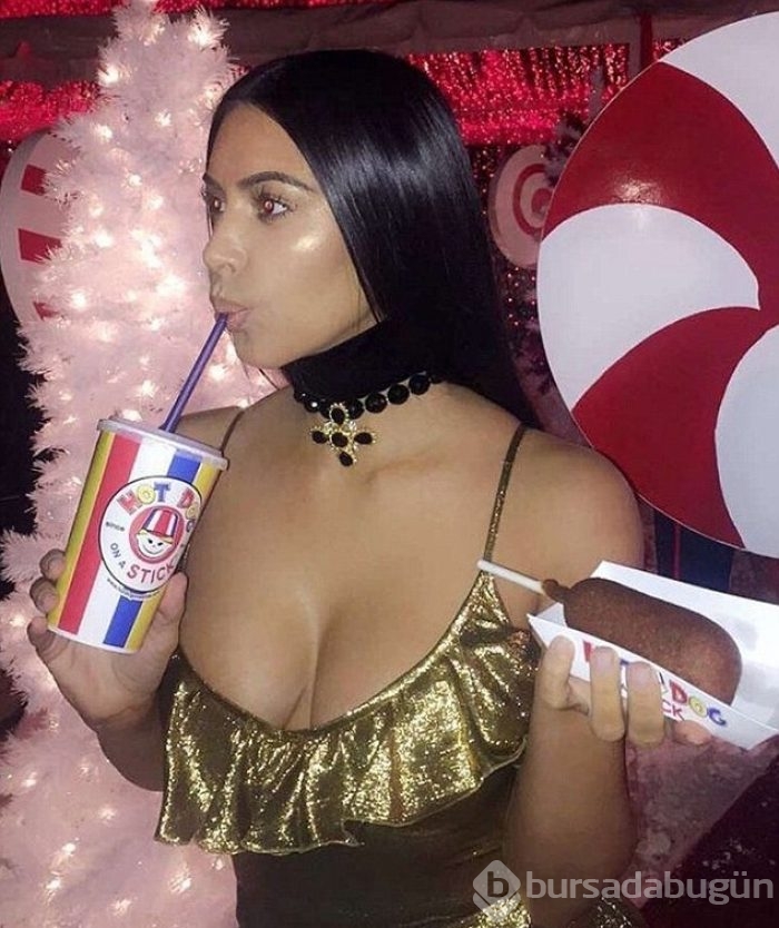 Kim Kardashian Noel kutlamasında