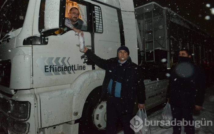 Bursa'da TIR kaydı yol ulaşıma kapandı