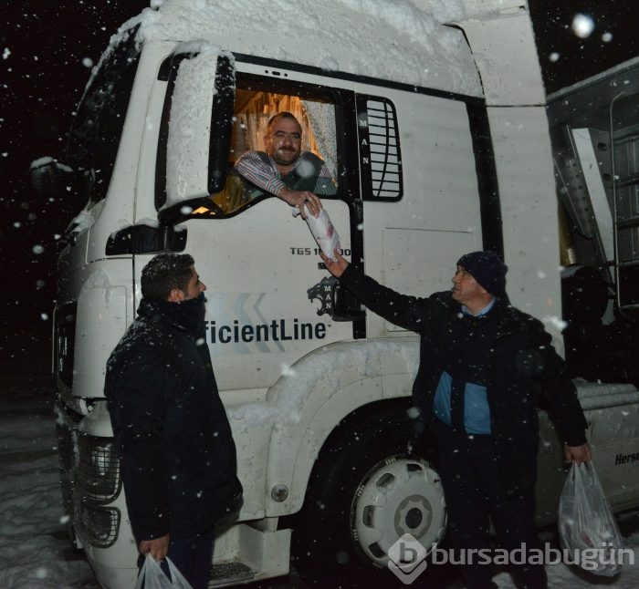 Bursa'da TIR kaydı yol ulaşıma kapandı
