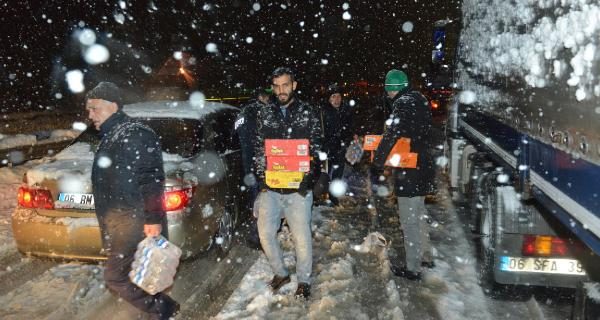Bursa'da TIR kaydı yol ulaşıma kapandı