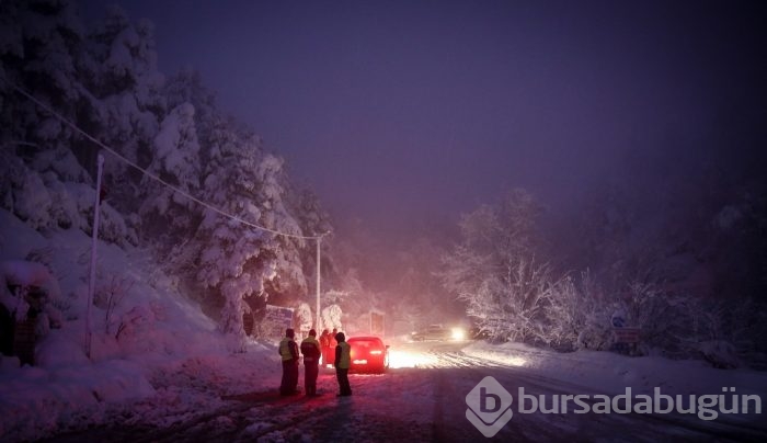 Bursa'da kar yağışı etkisini sürdürüyor