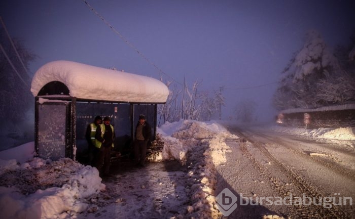 Bursa'da kar yağışı etkisini sürdürüyor