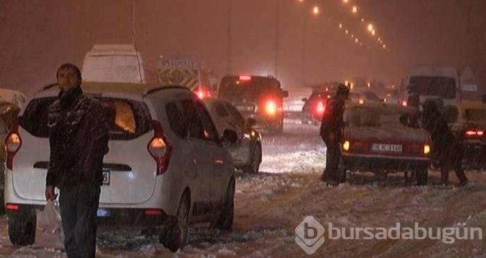Bursa'da kar yağışı sebebiyle Mudanya yolu kapandı
