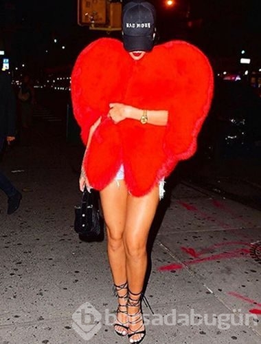 Rihanna'nın mont çılgınlığı