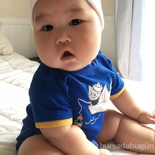 Asyalı minikler Instagram'ı fethetti