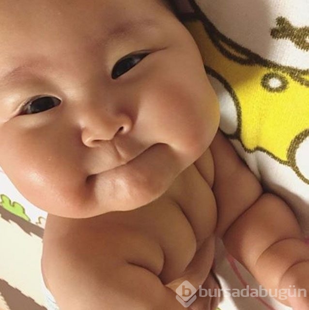 Asyalı minikler Instagram'ı fethetti