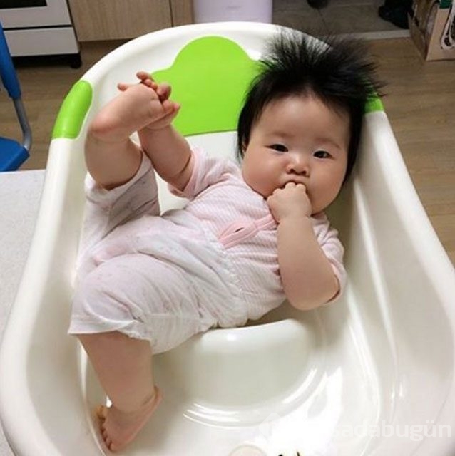Asyalı minikler Instagram'ı fethetti