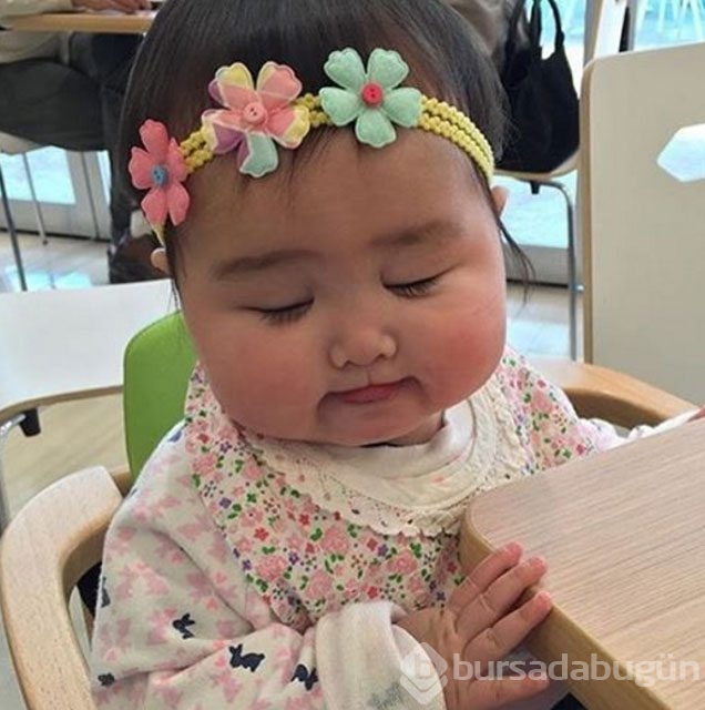 Asyalı minikler Instagram'ı fethetti