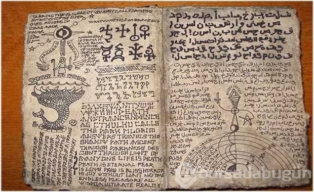 Okuyanı delirten büyü kitabı Necronomicon