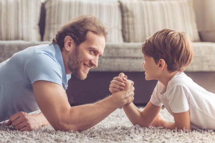 Babaların annelerden daha iyi yaptığı 10 şey