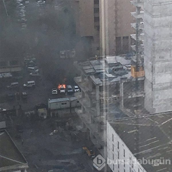 İzmir'de adliye önünde patlama