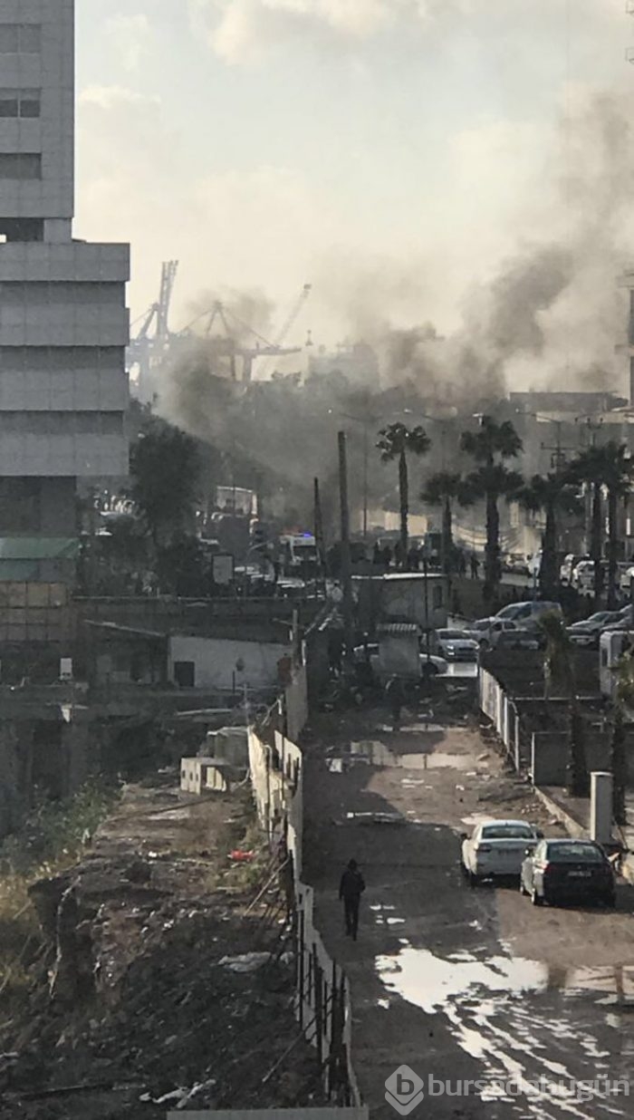 İzmir'de adliye önünde patlama