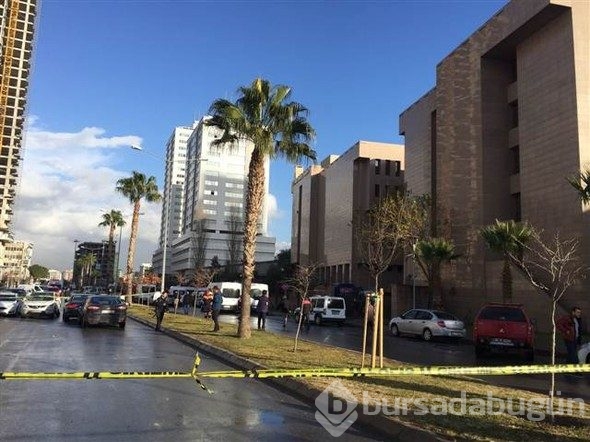 İzmir'de adliye önünde patlama