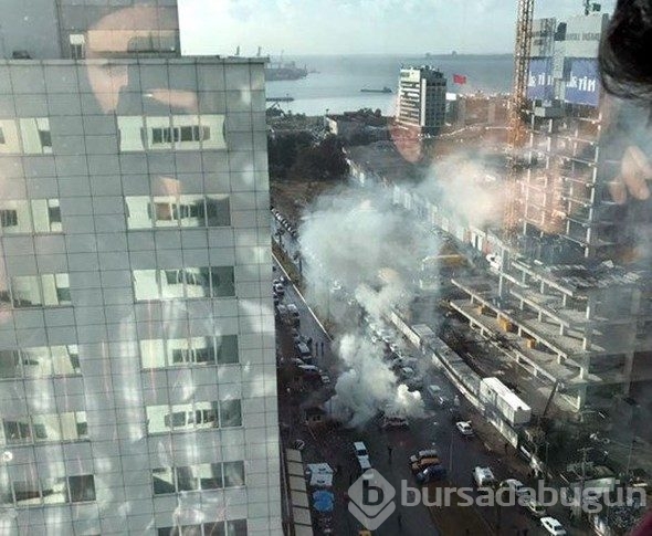 İzmir'de adliye önünde patlama