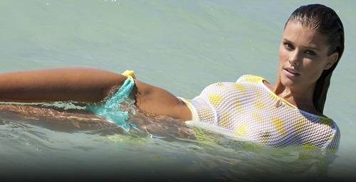 Nina Agdal'ın balıkçılık merakı