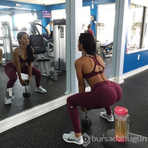 Kıskandıran antrenör: Katya Elise Henry