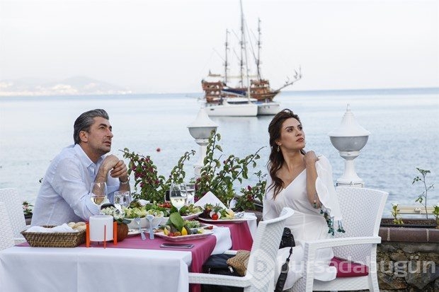Farah Zeynep Abdullah ile Metin Akdülger birlikte mi? (Dizi aşkları)