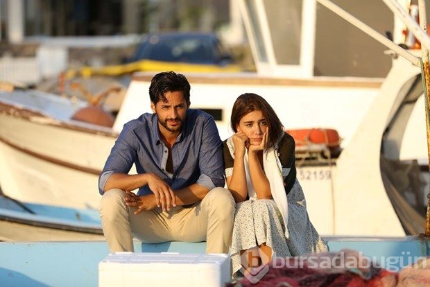 Farah Zeynep Abdullah ile Metin Akdülger birlikte mi? (Dizi aşkları)
