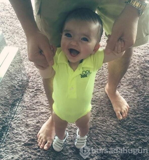 Sneijder'in oğlu tam bir stil ikonu!