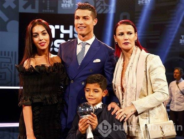 Ronaldo'nun yeni sevgilisi törene damga vurdu!