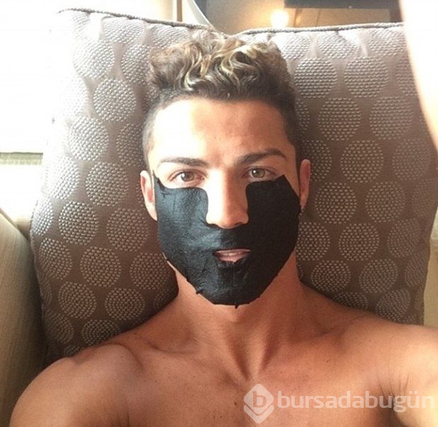 Ünlülerin güzellik maskeli selfie'leri