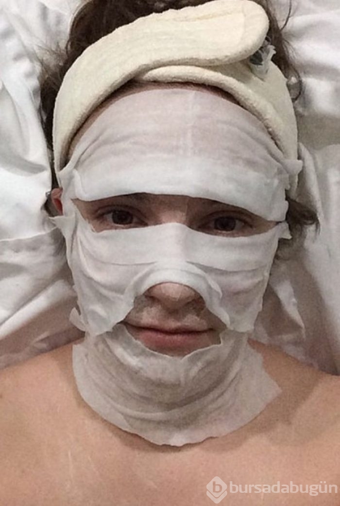 Ünlülerin güzellik maskeli selfie'leri
