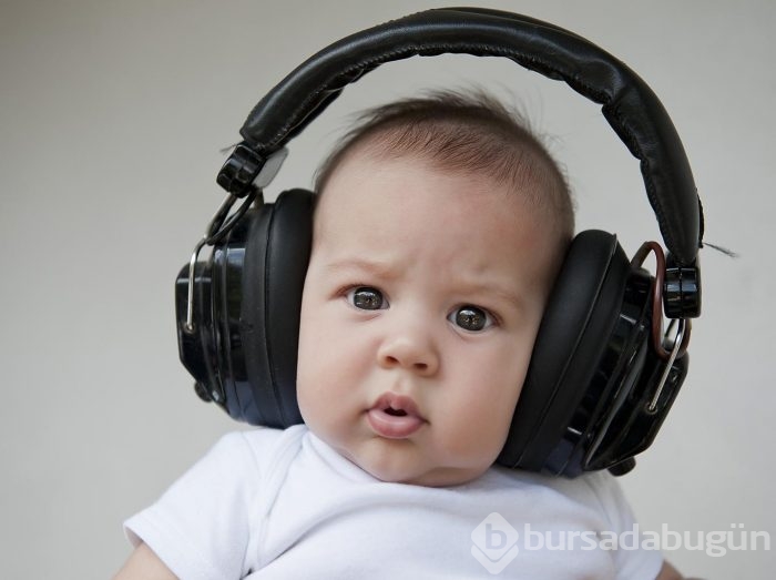 Tekno müzik tüp bebekleri büyütüyor