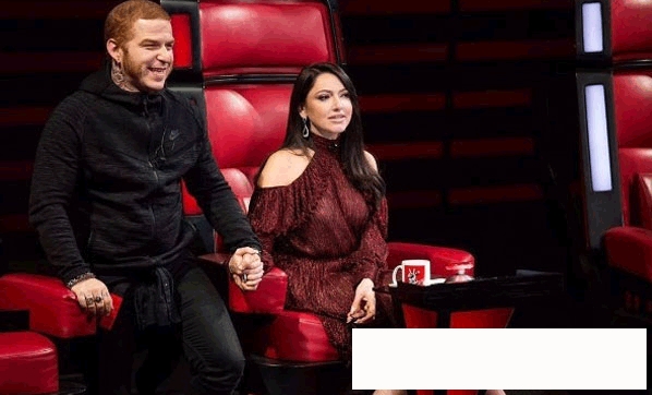 Hadise'nin dantel sevgisi kıyafetlerine yansıyor