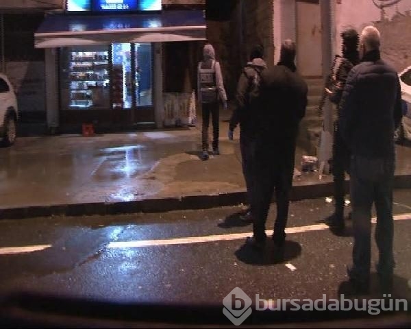İstanbul'da emniyete ve AK Parti binasına saldırı girişimi