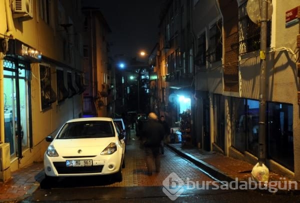 İstanbul'da emniyete ve AK Parti binasına saldırı girişimi
