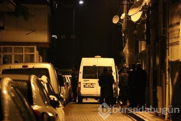 İstanbul'da emniyete ve AK Parti binasına saldırı girişimi