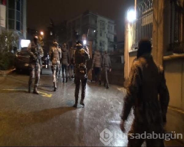 İstanbul'da emniyete ve AK Parti binasına saldırı girişimi