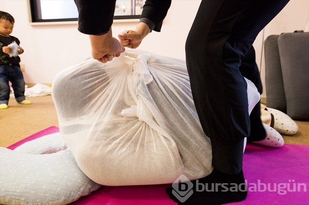 Tokyo'da Otonamaki terapisi görenleri şaşırtıyor