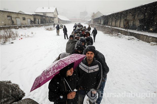 Sığınmacılar dondurucu soğukla boğuşuyor
