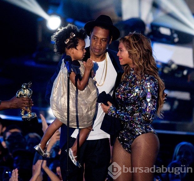 Beyonce ikiz bebek bekliyor!