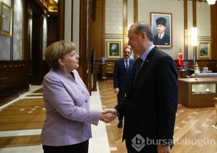 Cumhurbaşkanı Erdoğan ve Merkel Külliye'de