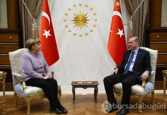 Cumhurbaşkanı Erdoğan ve Merkel Külliye'de