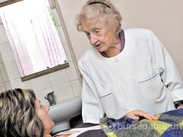 89 yaşında cerrahlığa devam ediyor!