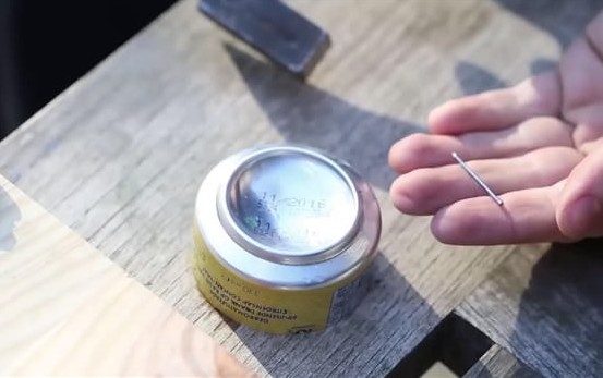 Çılgın deneycinin kola kutusundan yaptığı..